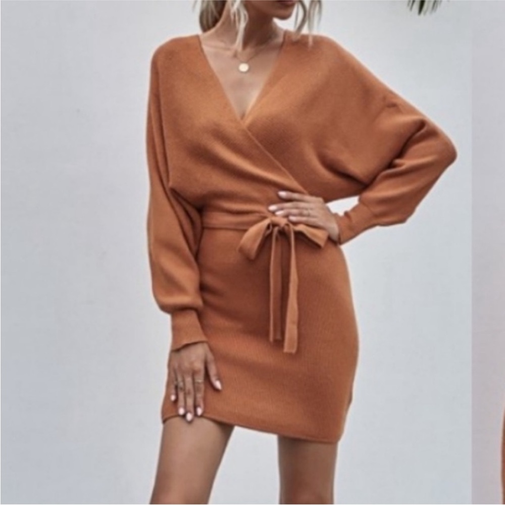 A4 - 219 Peach orange love sweater dress size medium